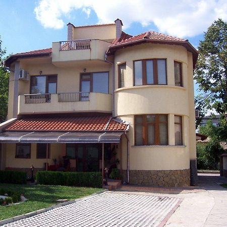 Fenerite Family Hotel Тарговыште Экстерьер фото