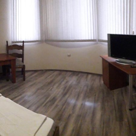 Fenerite Family Hotel Тарговыште Экстерьер фото