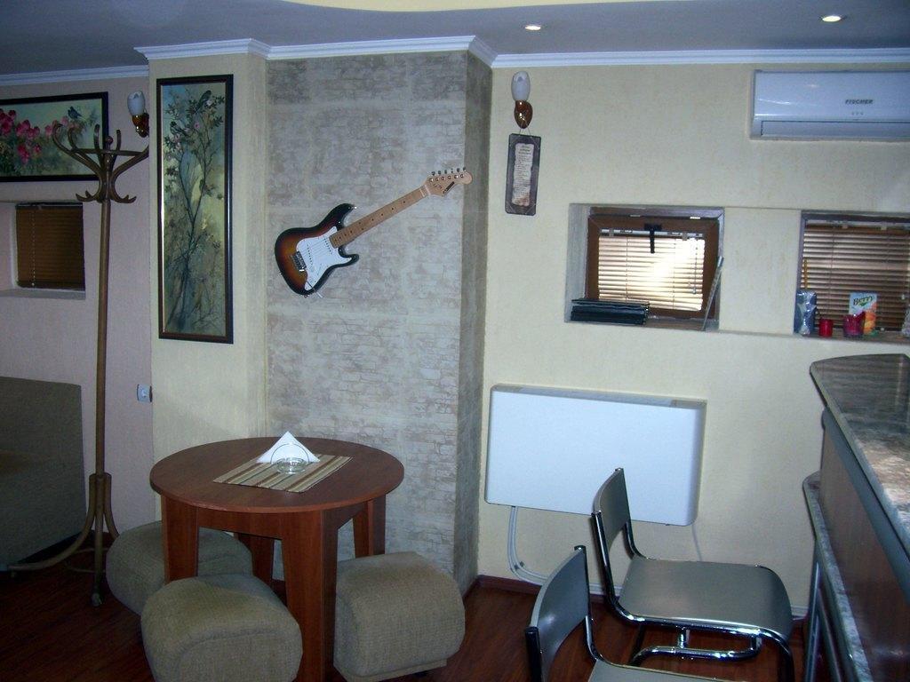 Fenerite Family Hotel Тарговыште Экстерьер фото