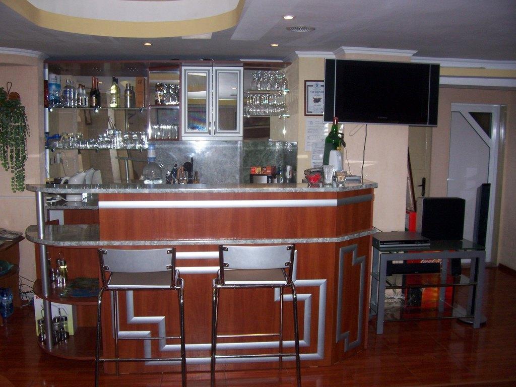Fenerite Family Hotel Тарговыште Экстерьер фото