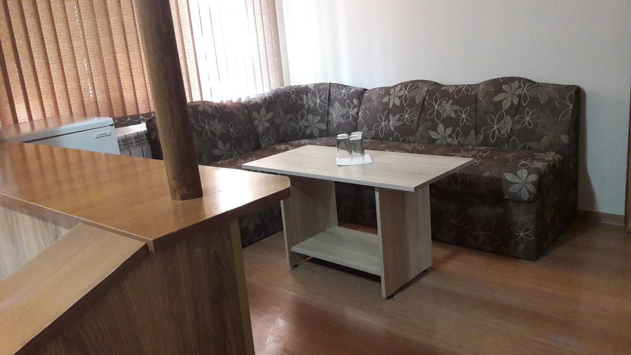 Fenerite Family Hotel Тарговыште Экстерьер фото
