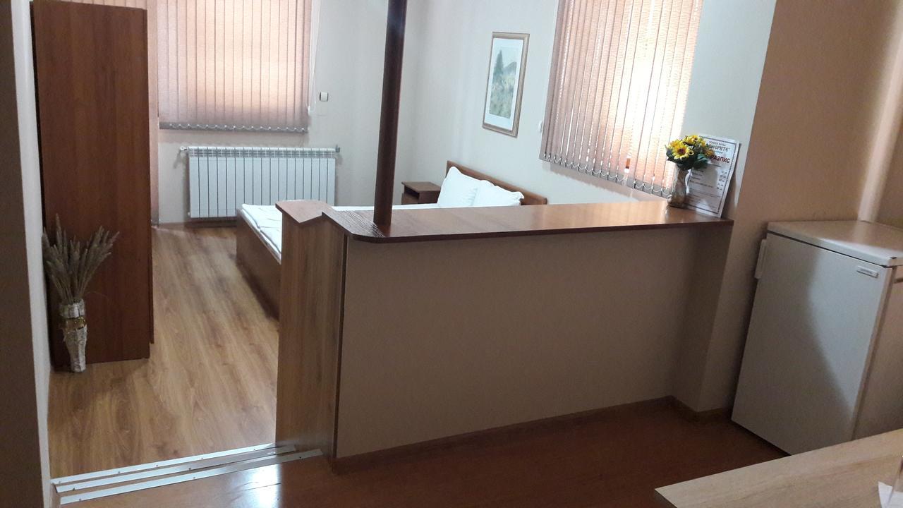 Fenerite Family Hotel Тарговыште Экстерьер фото