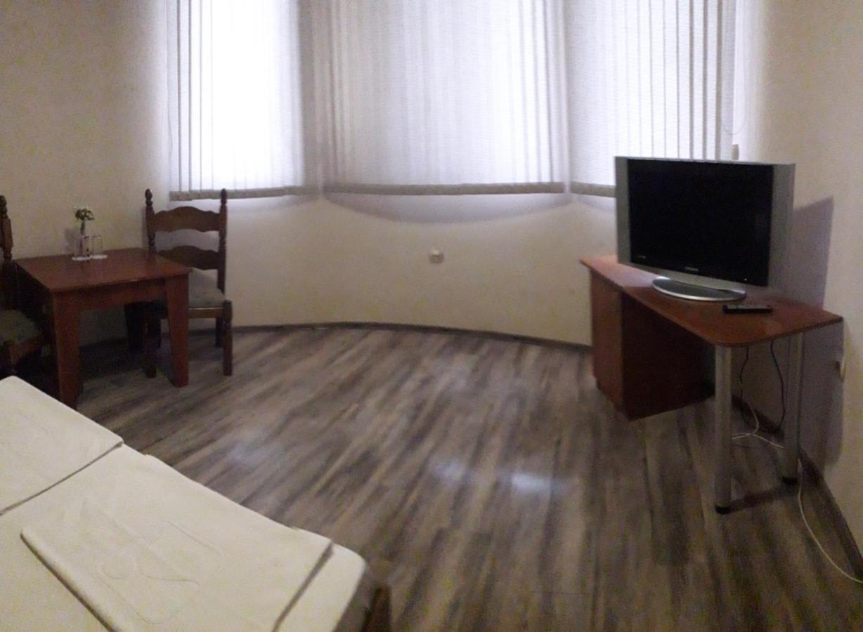 Fenerite Family Hotel Тарговыште Экстерьер фото
